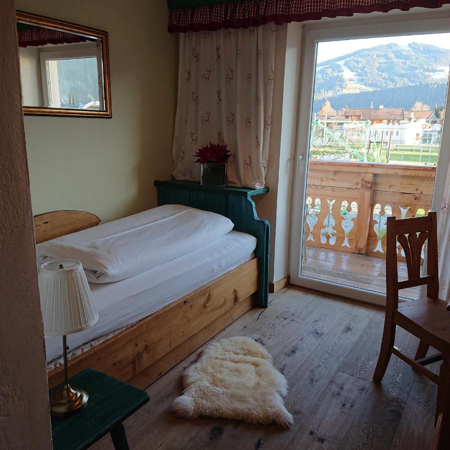 Alpenhostel "Das Besenhaus" Altenmarkt im Pongau Bagian luar foto